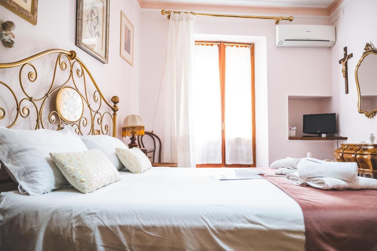 Casa Tonina Bed and Breakfast Carloforte  Exteriör bild