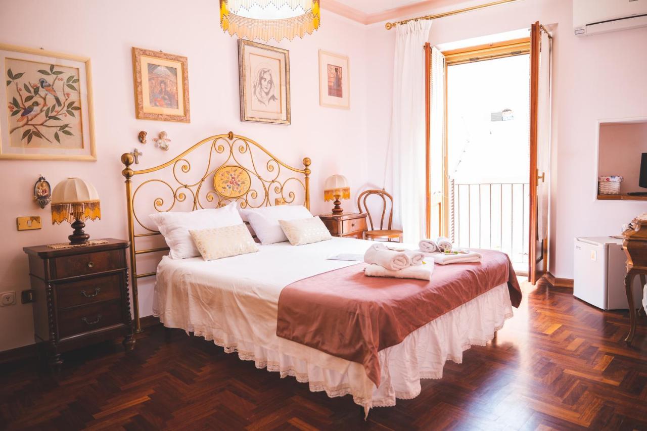 Casa Tonina Bed and Breakfast Carloforte  Exteriör bild